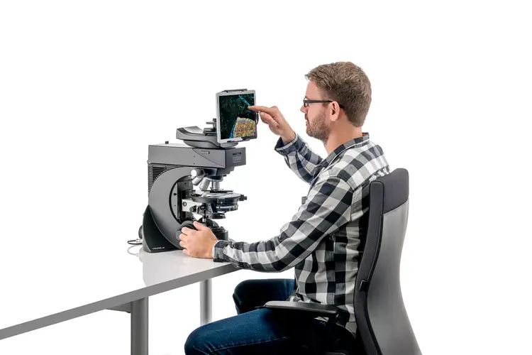 Visoria P Digital Polarization Microscope for Industrial Applications (Transparent samples only)
