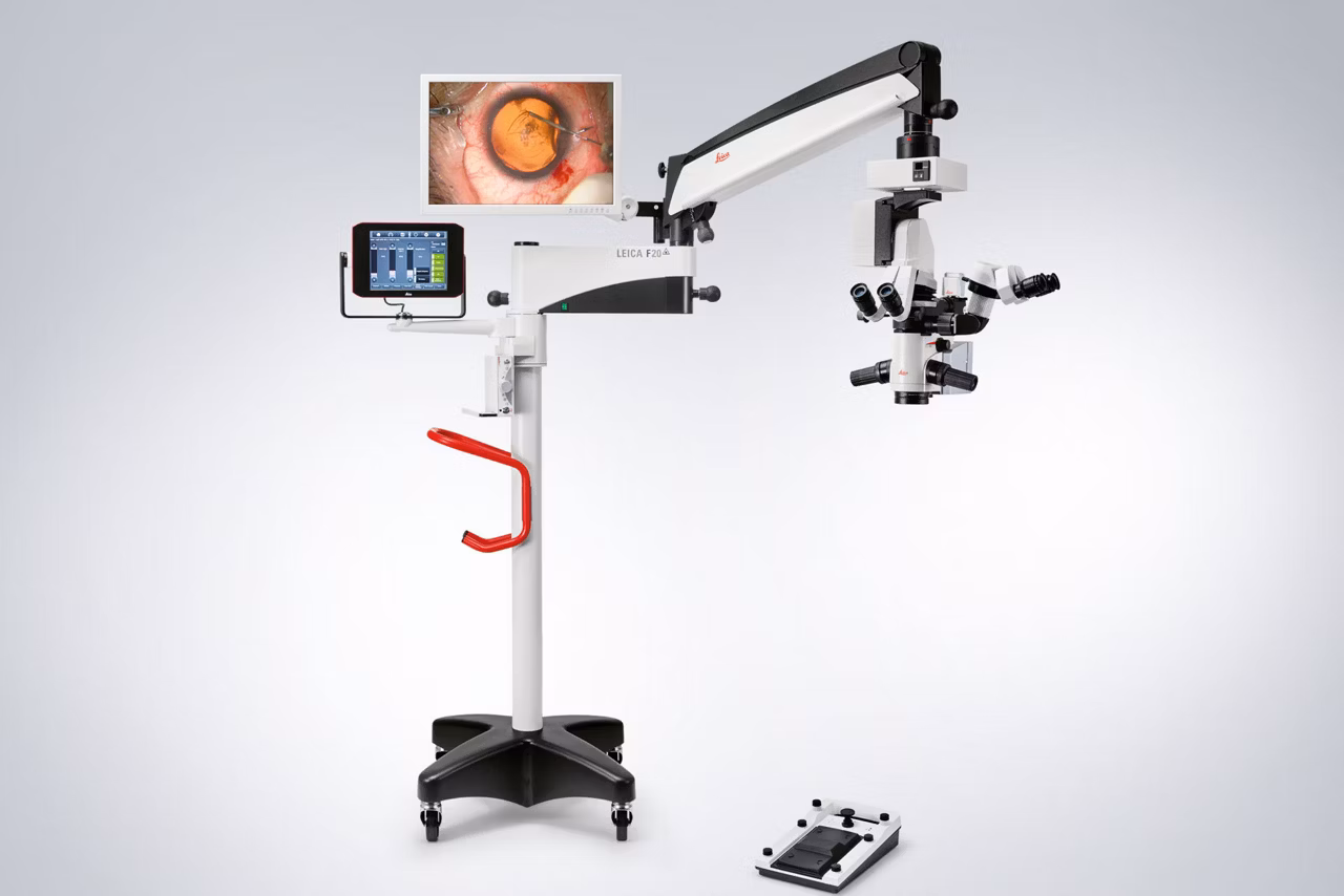 M822 Ophthalmic surgical microscope for anterior and posterior segment surgery
