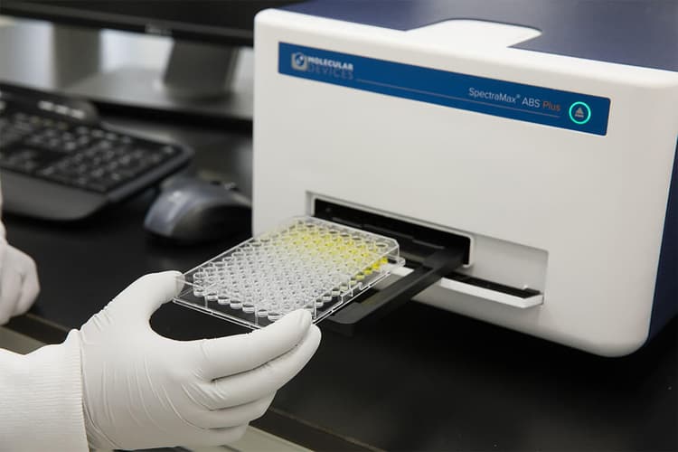 Molecular Devices Spectramax Abs Plus Image3