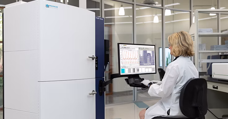 Molecular Devices Flipr Penta High Throughput Cellular Screening System Image1