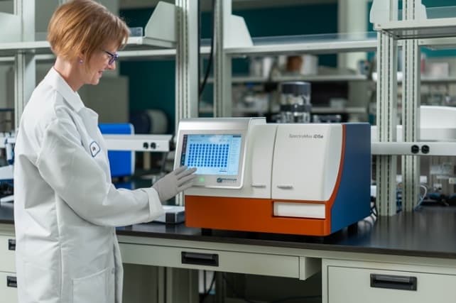 SpectraMax® iD3s and iD5e Multi-Mode Microplate Readers